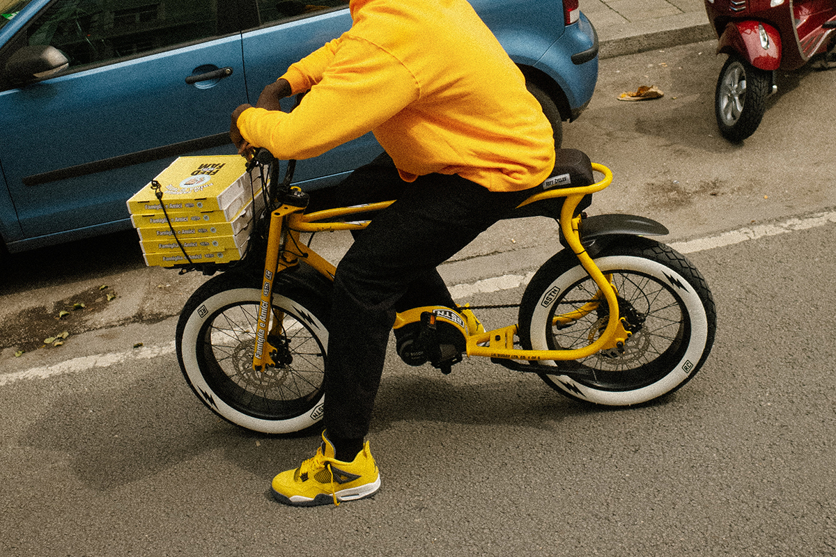 air jordan 4 lightning yellow