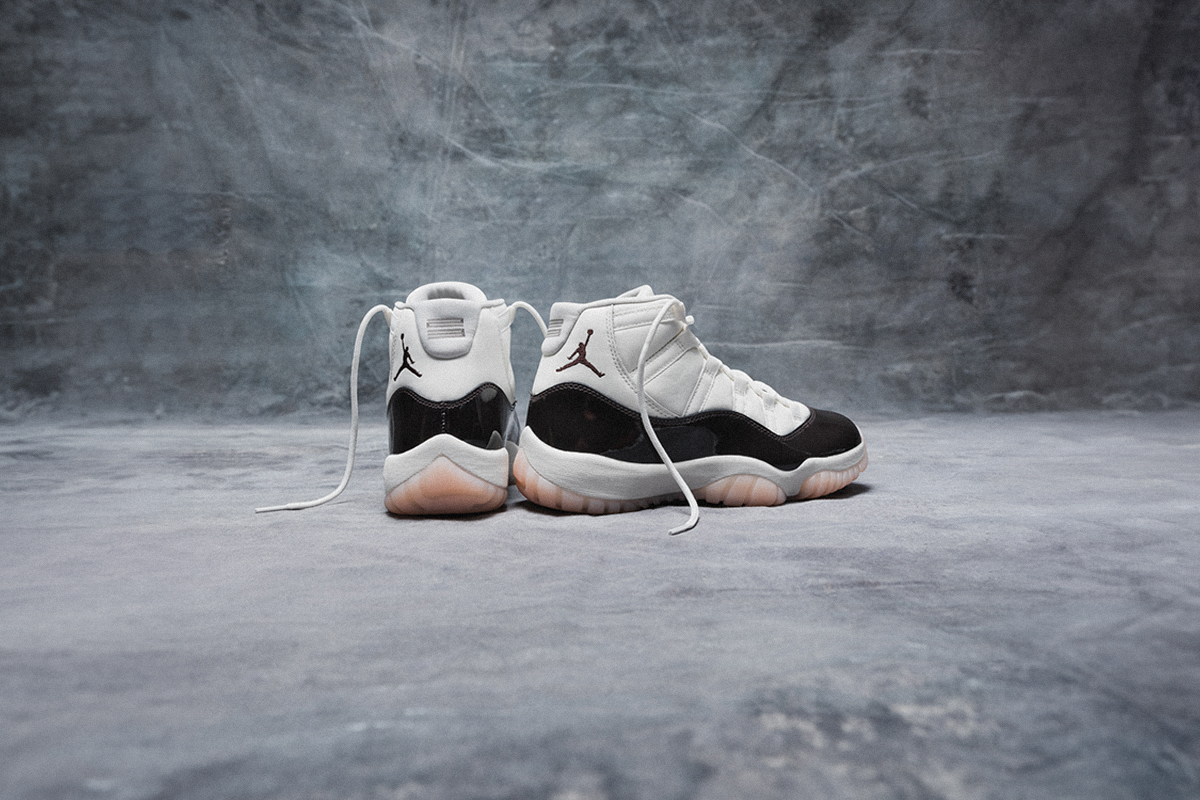 AIR JORDAN XI NEAPOLITAN BSTN Chronicles