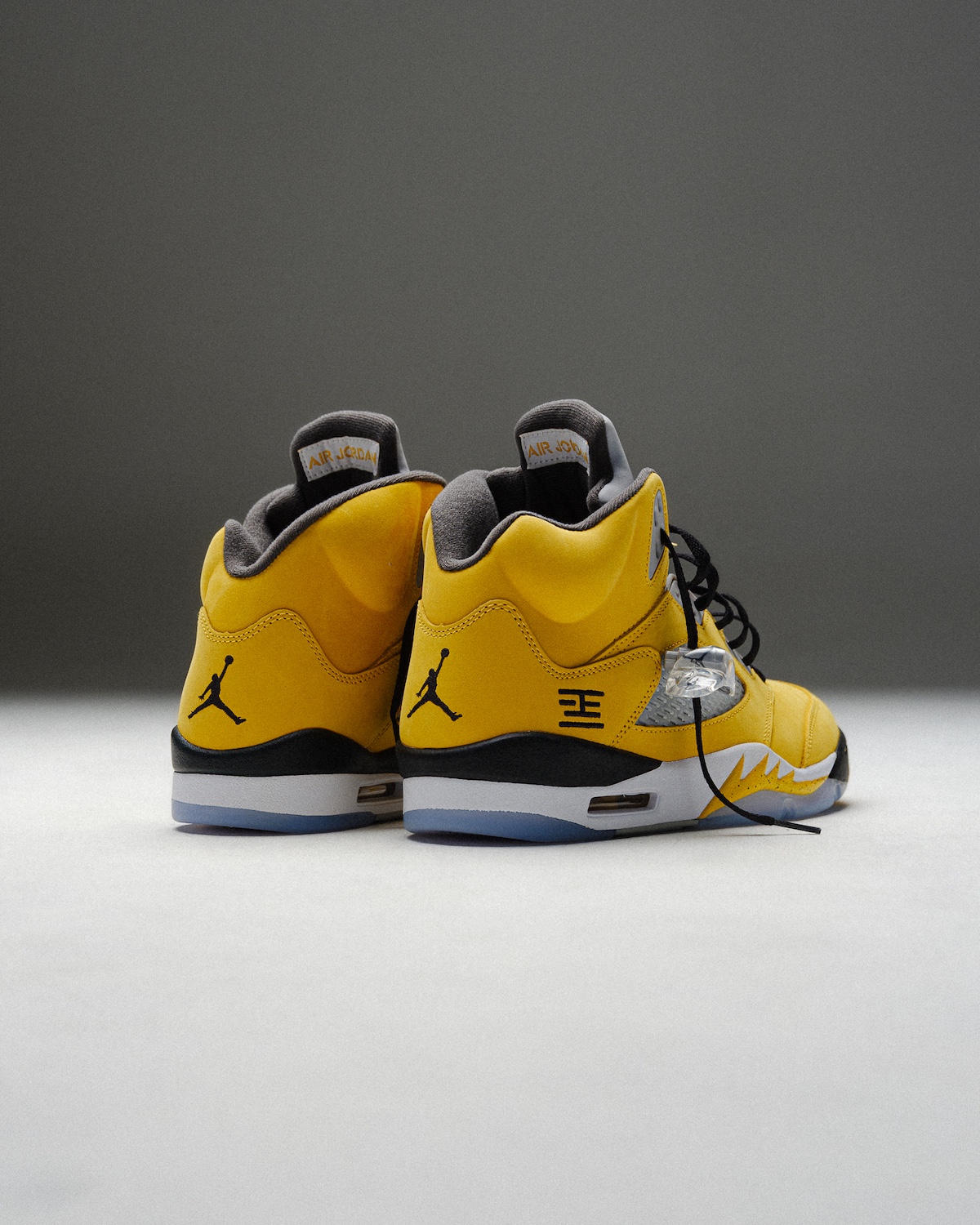 靴 NOKE AJ5 RETRO TOKYO23 A GRAIL Returns! Air Jordan 5 T23 Tokyo 2025 REVIEW & On